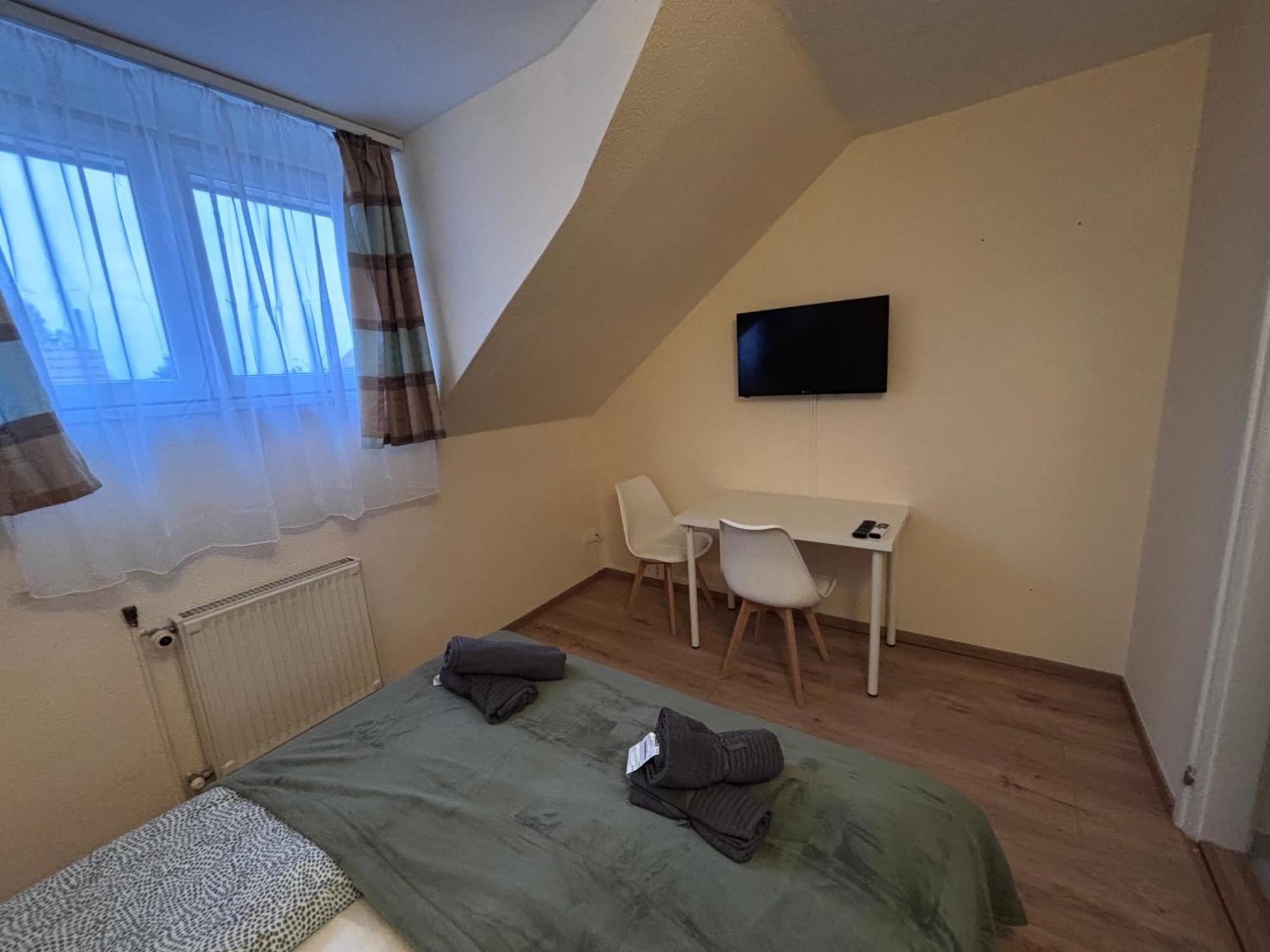 Bed and Breakfast Airportmax Panzio Вечийш Екстер'єр фото