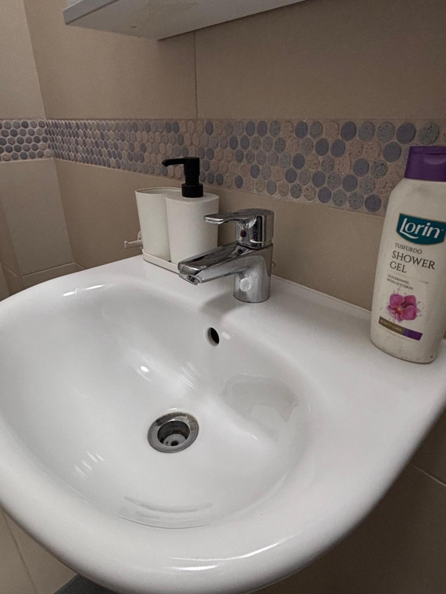 Bed and Breakfast Airportmax Panzio Вечийш Екстер'єр фото