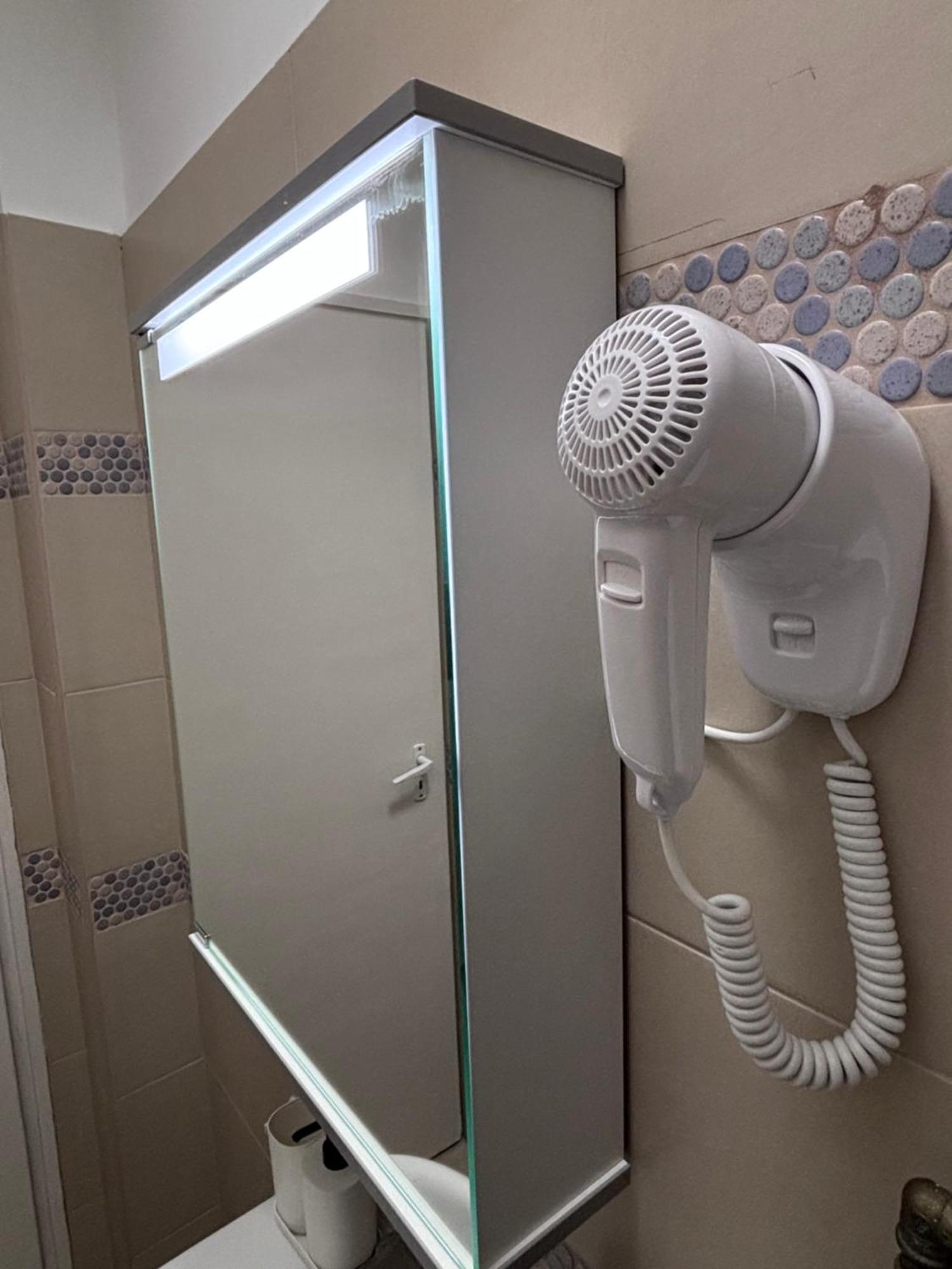 Bed and Breakfast Airportmax Panzio Вечийш Екстер'єр фото