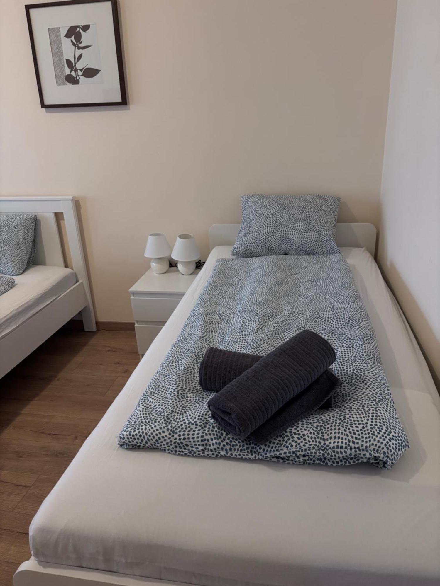Bed and Breakfast Airportmax Panzio Вечийш Екстер'єр фото
