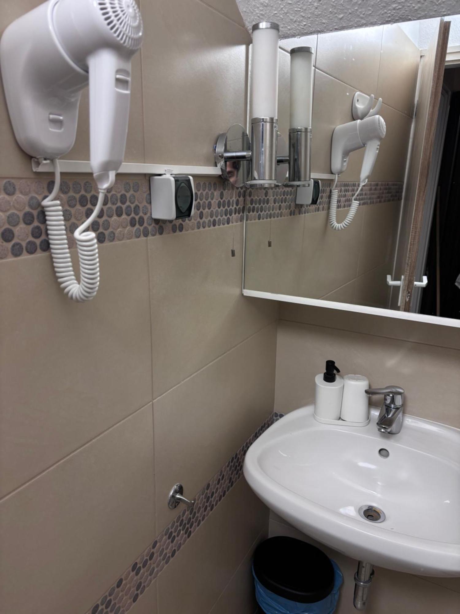 Bed and Breakfast Airportmax Panzio Вечийш Екстер'єр фото